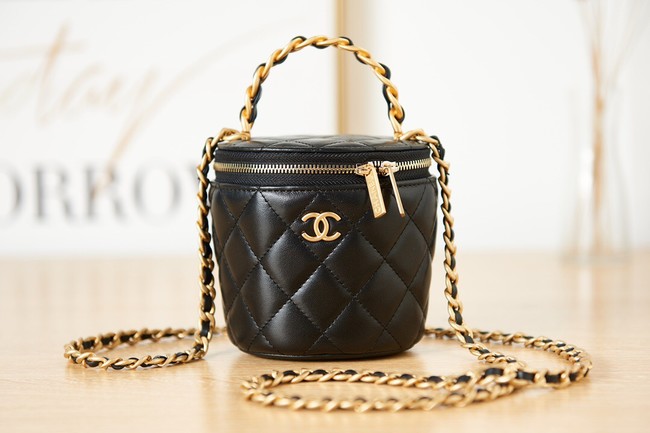 CHANEL VANITY WITH CHAIN Lambskin & Gold-Tone Metal AS2873 black