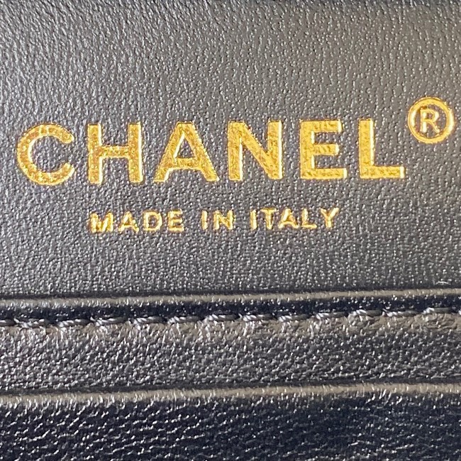 Chanel SMALL VANITY CASE Lambskin & Gold-Tone Metal AS3318 black