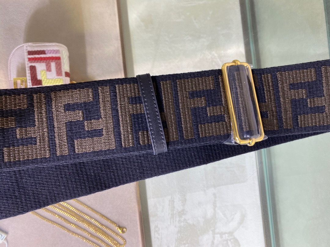 Fendi Strap FF4278 