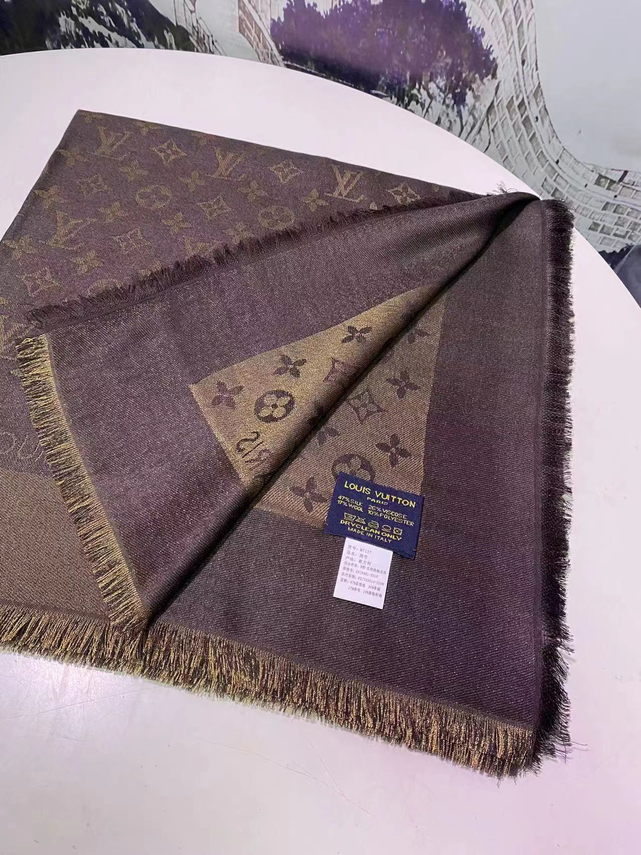 Louis Vuitton Scarf LVS6325