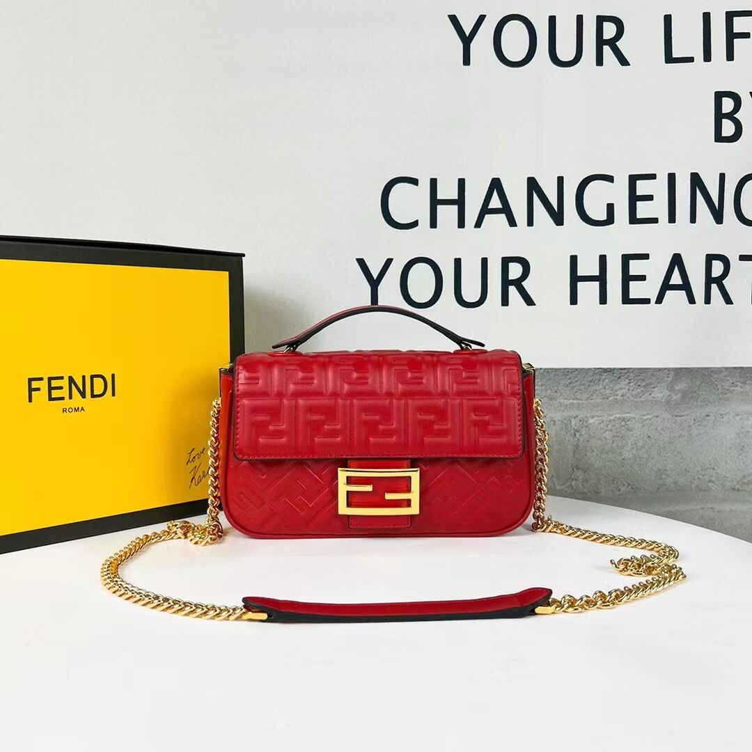 Fendi Baguette nappa leather bag F0881 red