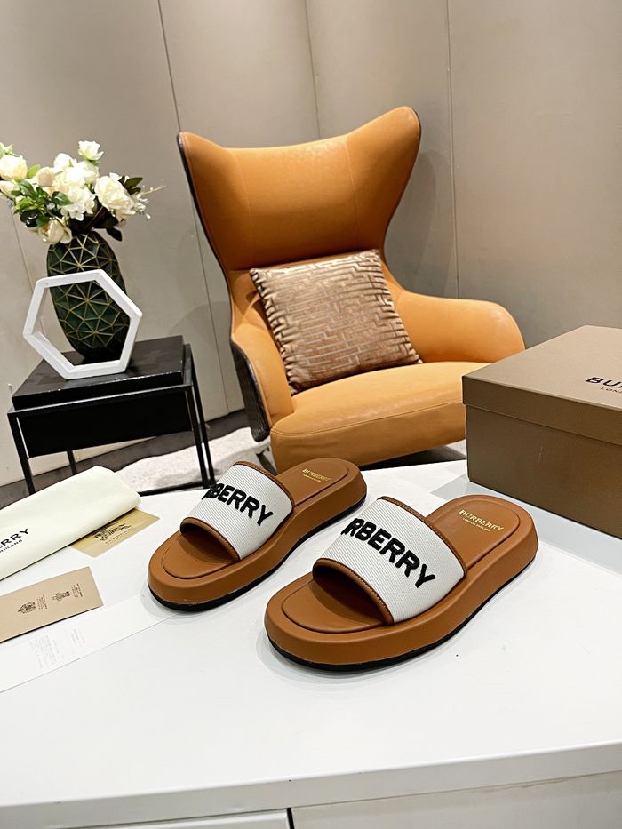 Burberry Shoes BBS00003
