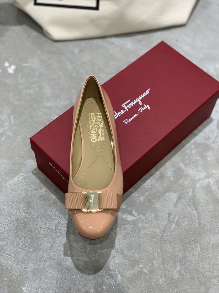 Ferragamo Shoes FMS00030