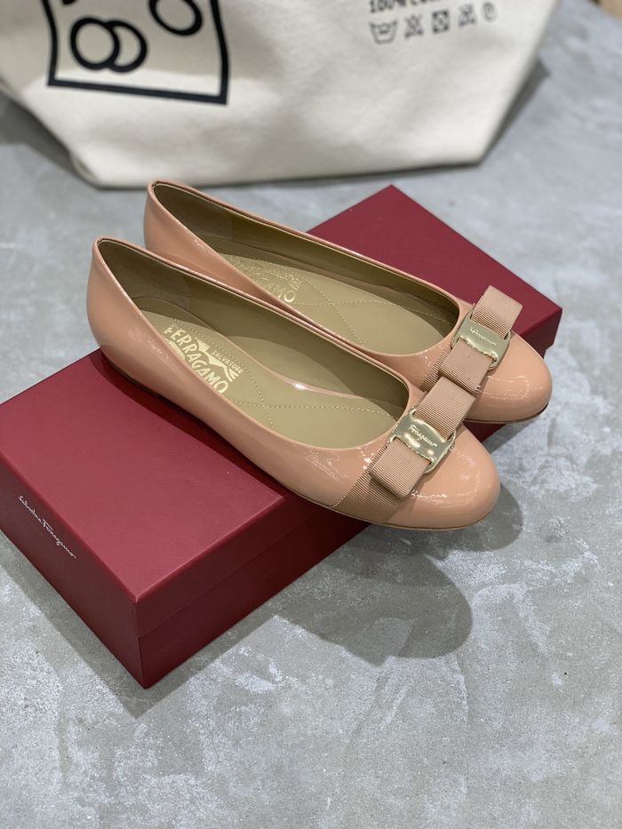 Ferragamo Shoes FMS00030