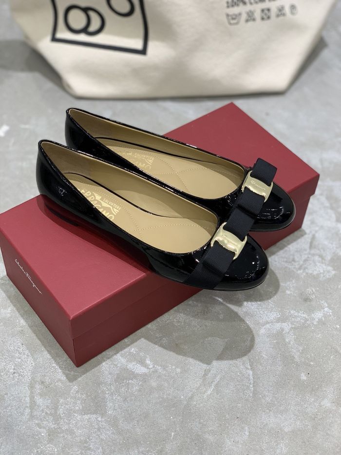 Ferragamo Shoes FMS00031