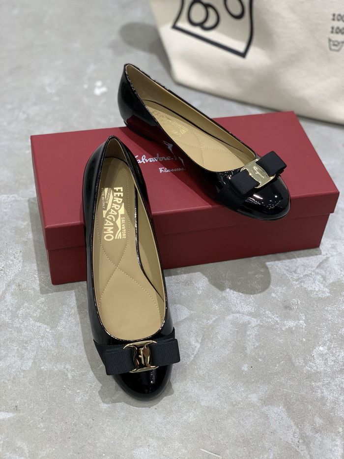 Ferragamo Shoes FMS00031