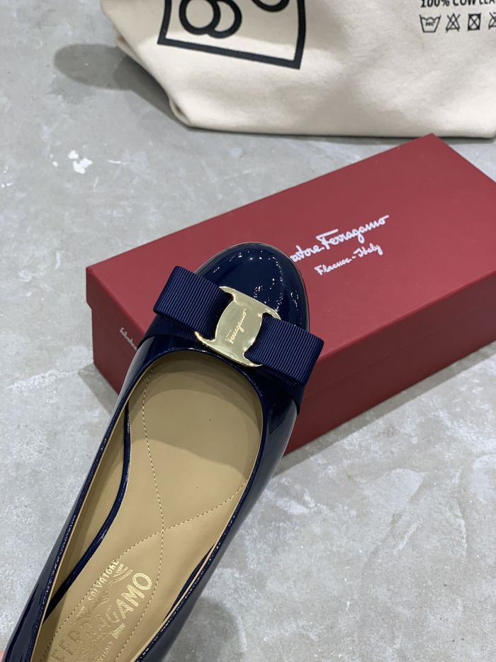 Ferragamo Shoes FMS00032