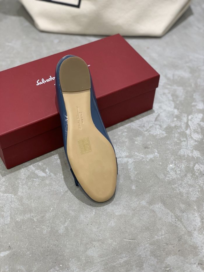 Ferragamo Shoes FMS00033