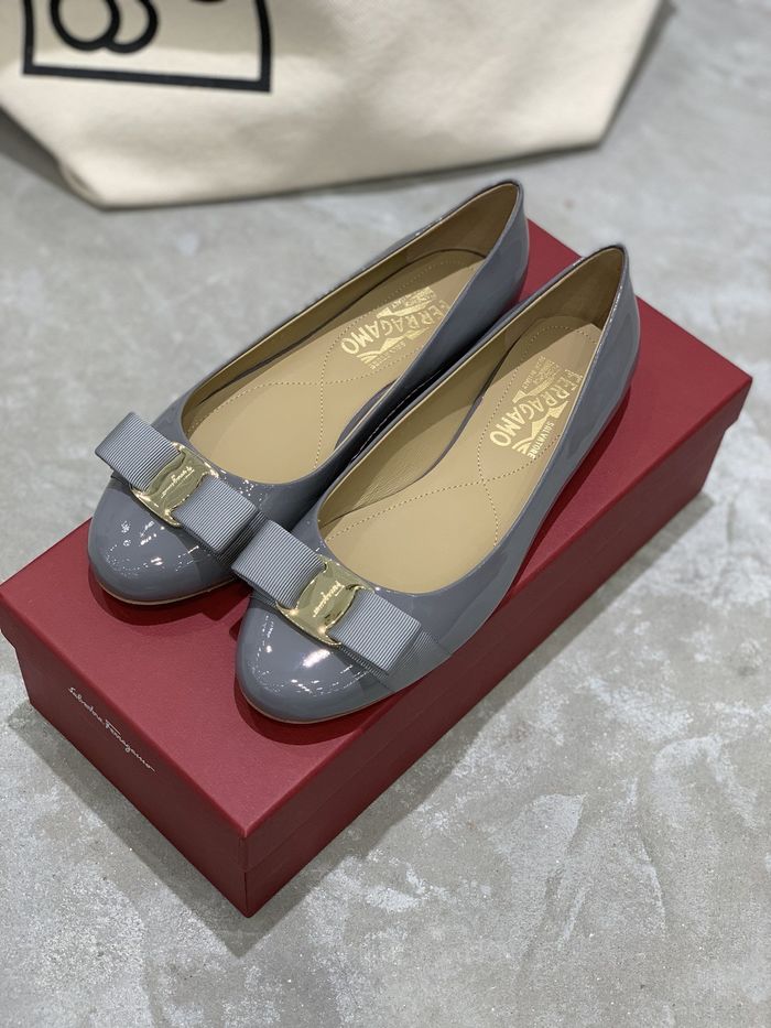 Ferragamo Shoes FMS00035