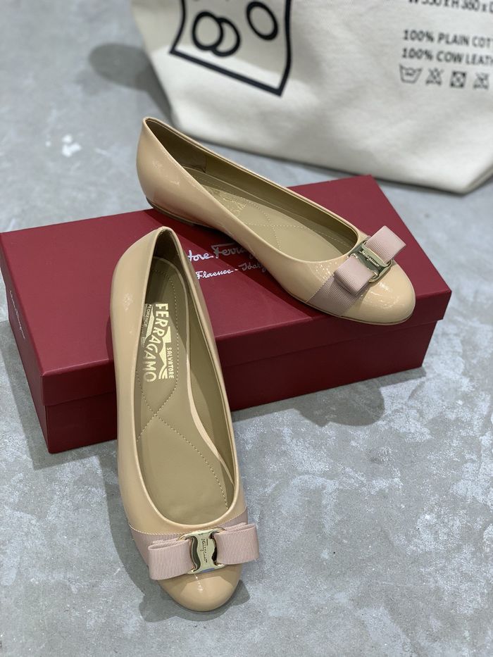 Ferragamo Shoes FMS00037