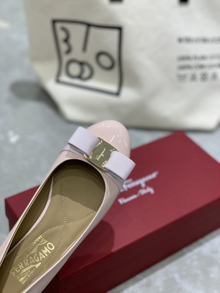 Ferragamo Shoes FMS00039