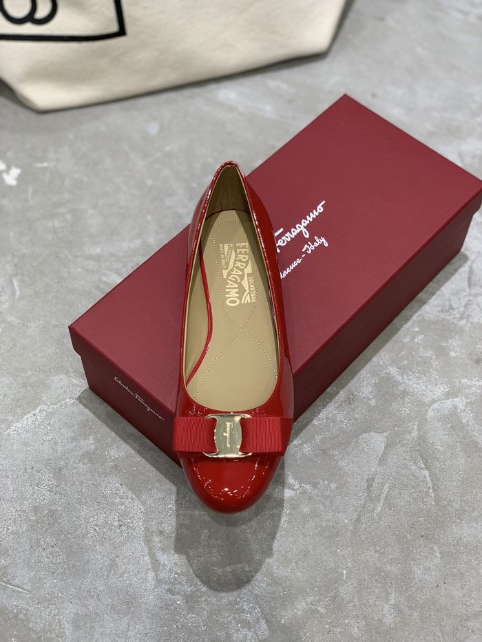 Ferragamo Shoes FMS00040