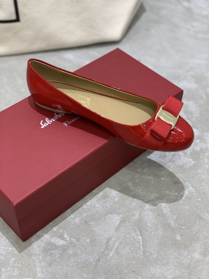 Ferragamo Shoes FMS00040