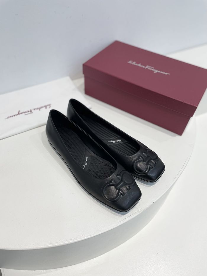 Ferragamo Shoes FMS00053