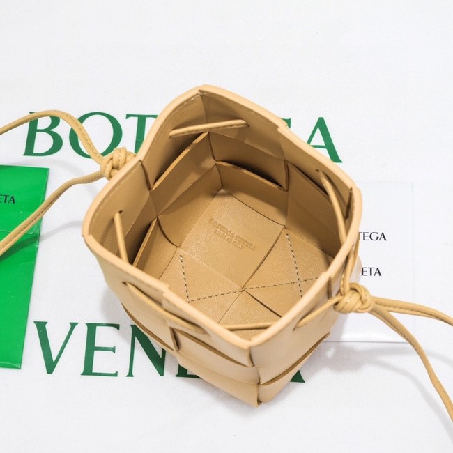 Bottega Veneta Mini intreccio leather crossbody bucket bag 680217 Porridge