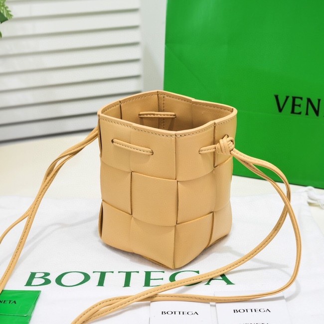 Bottega Veneta Mini intreccio leather crossbody bucket bag 680217 Porridge