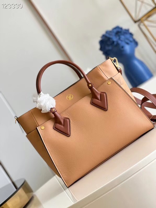 Louis Vuitton ON MY SIDE MM M53823 apricot