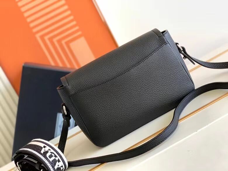 Prada Leather bag with shoulder strap 1DB443 black