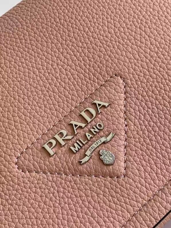 Prada Leather bag with shoulder strap 1DB443 pink