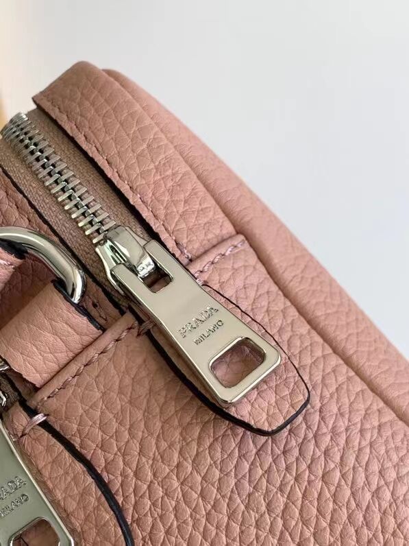 Prada Leather bag with shoulder strap 1DB820 pink