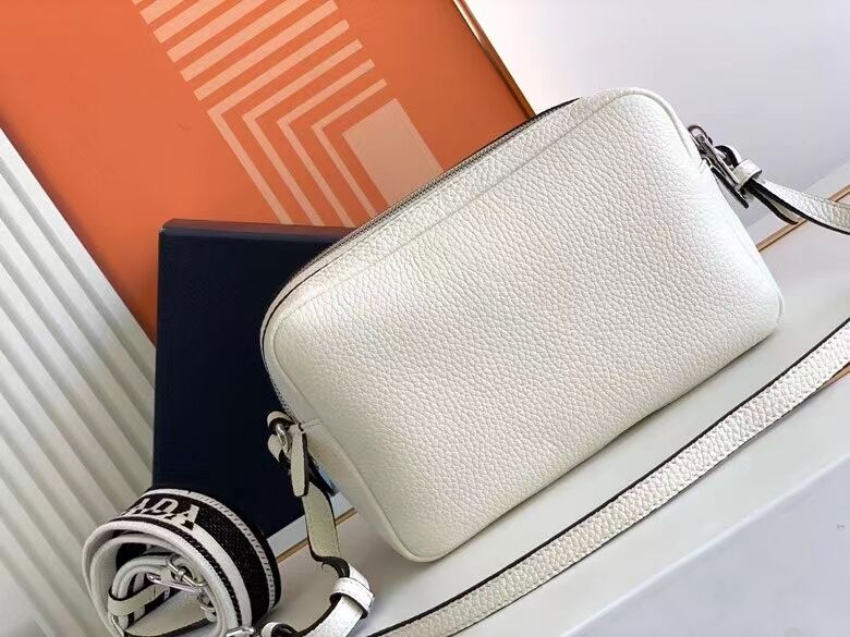 Prada Leather bag with shoulder strap 1DB820 white