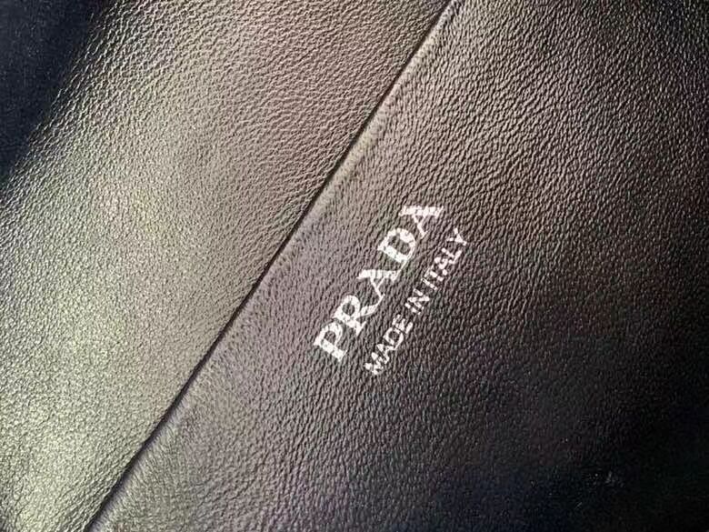 Prada Small leather Supernova handbag 1BA366 black