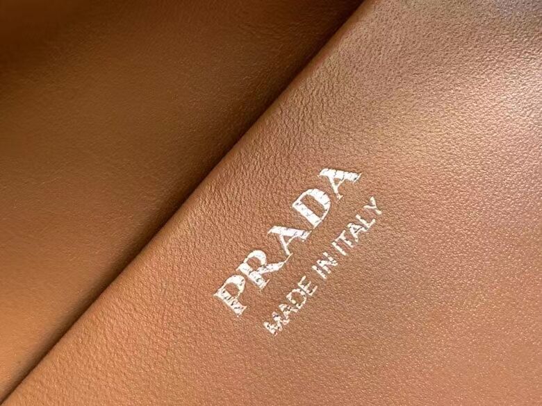 Prada Small leather Supernova handbag 1BA366 caramel