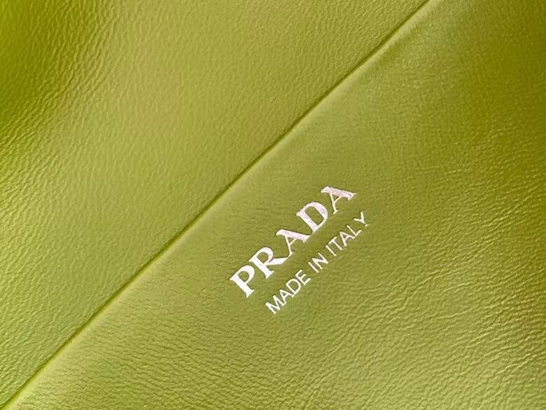 Prada Small leather Supernova handbag 1BA366 green