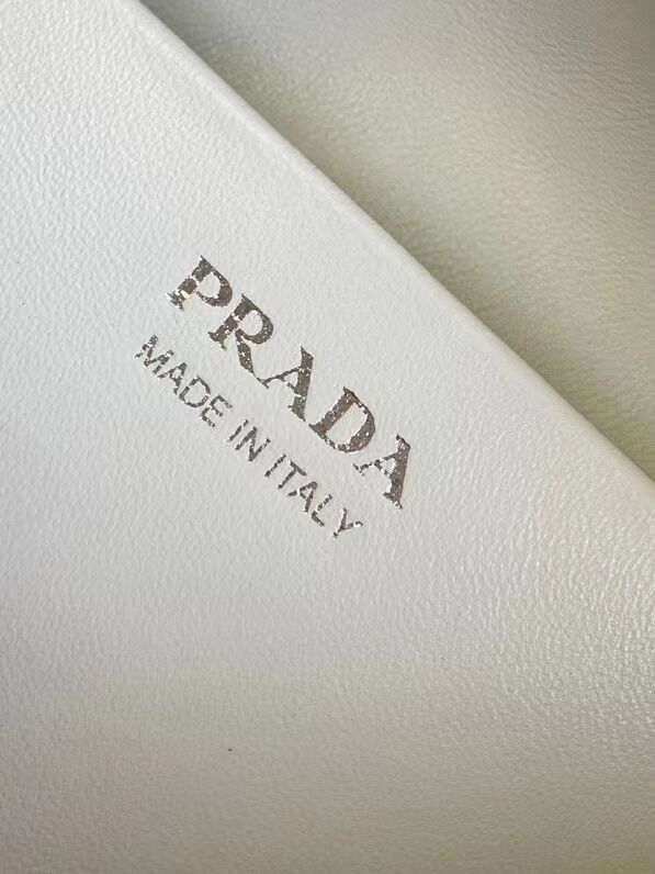 Prada Small leather Supernova handbag 1BA366 white