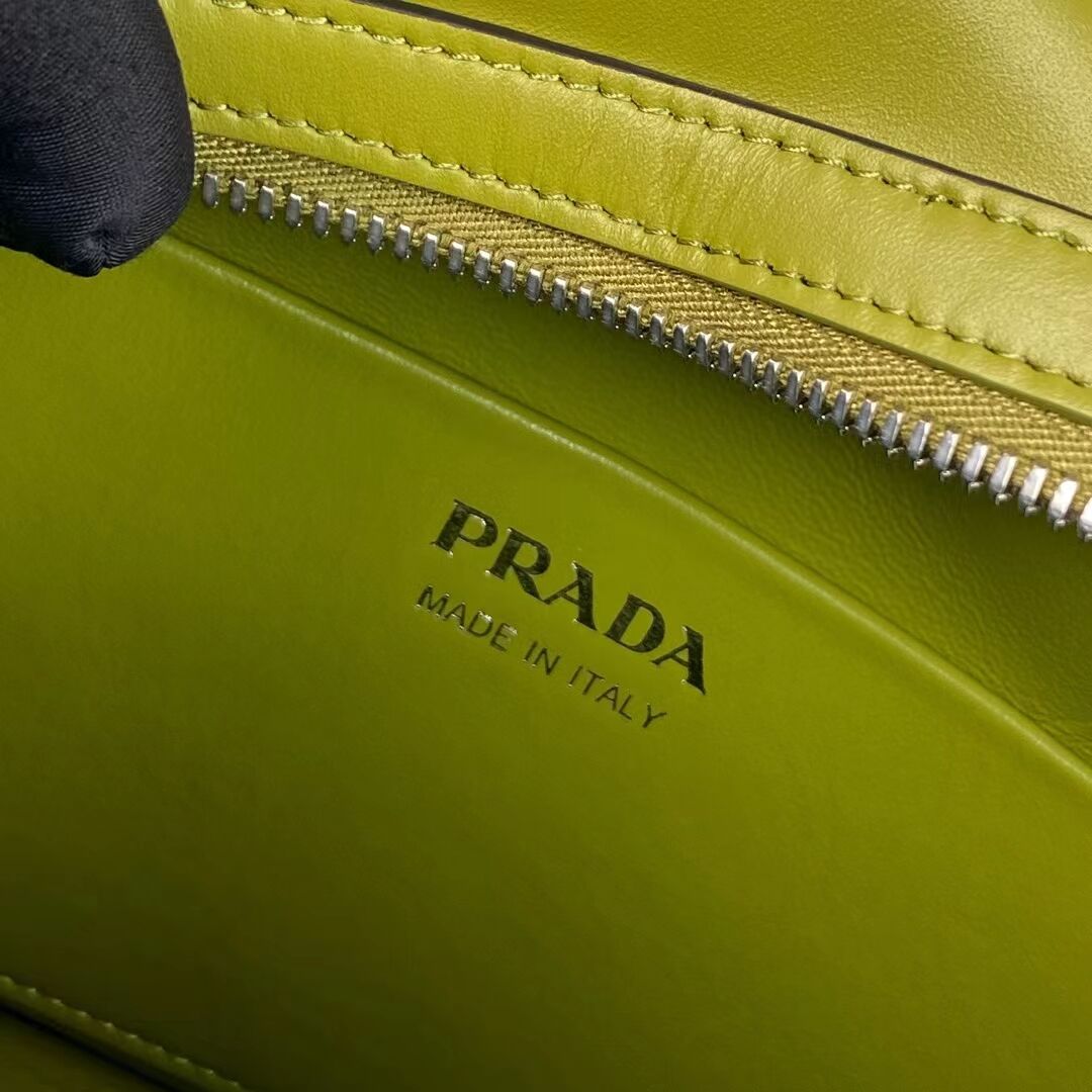 Prada leather tote bag 1BD665 green