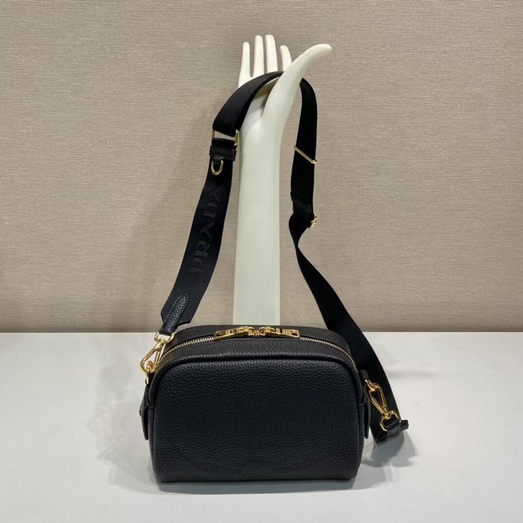 Prada Leather bag with shoulder strap 1DH781 black