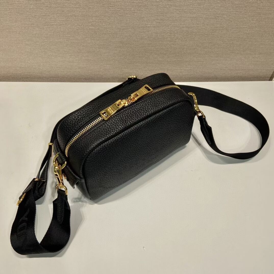 Prada Leather bag with shoulder strap 1DH781 black