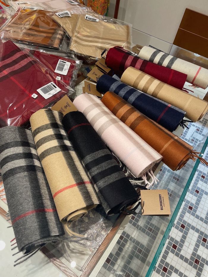 Burberry Scarf BBC00010