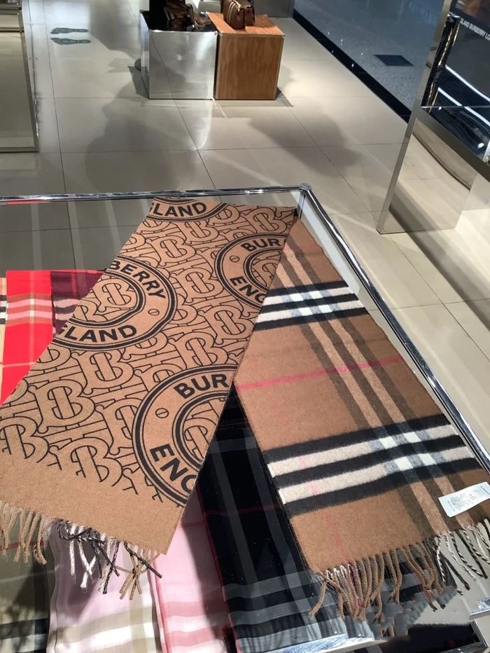 Burberry Scarf BBC00021