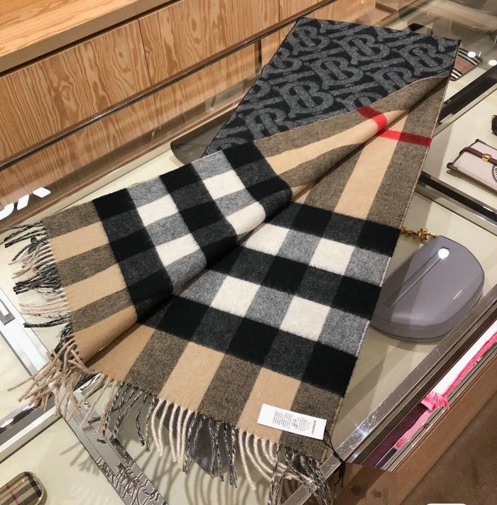 Burberry Scarf BBC00029