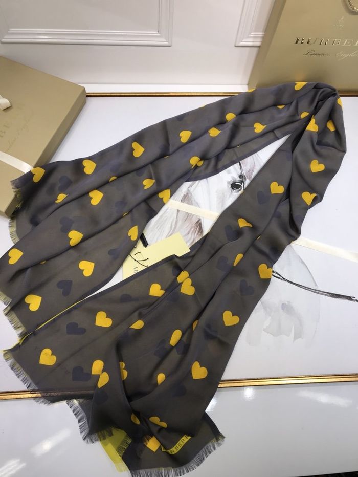 Burberry Scarf BBC00035