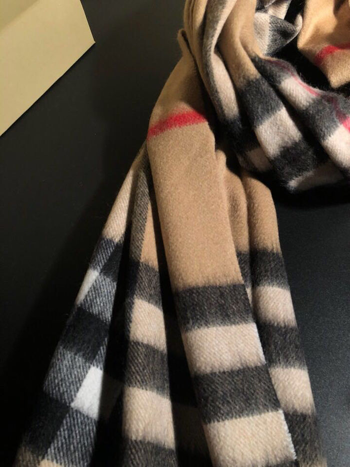 Burberry Scarf BBC00039