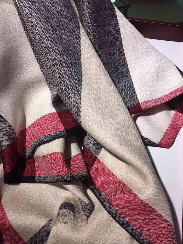 Burberry Scarf BBC00040