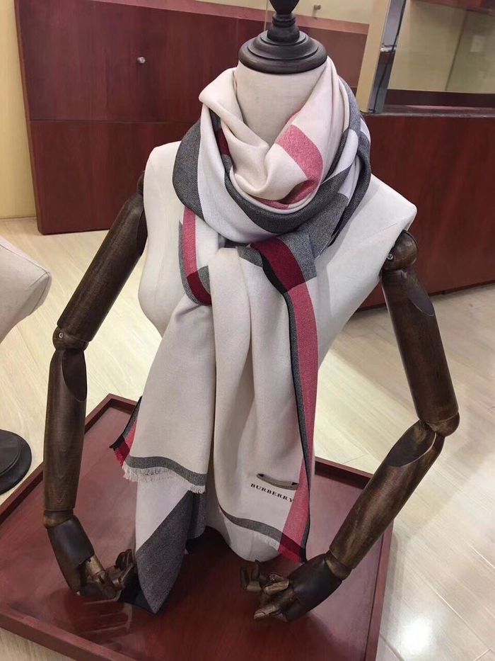 Burberry Scarf BBC00040