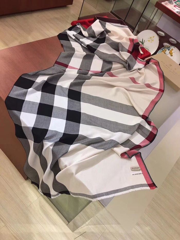 Burberry Scarf BBC00040