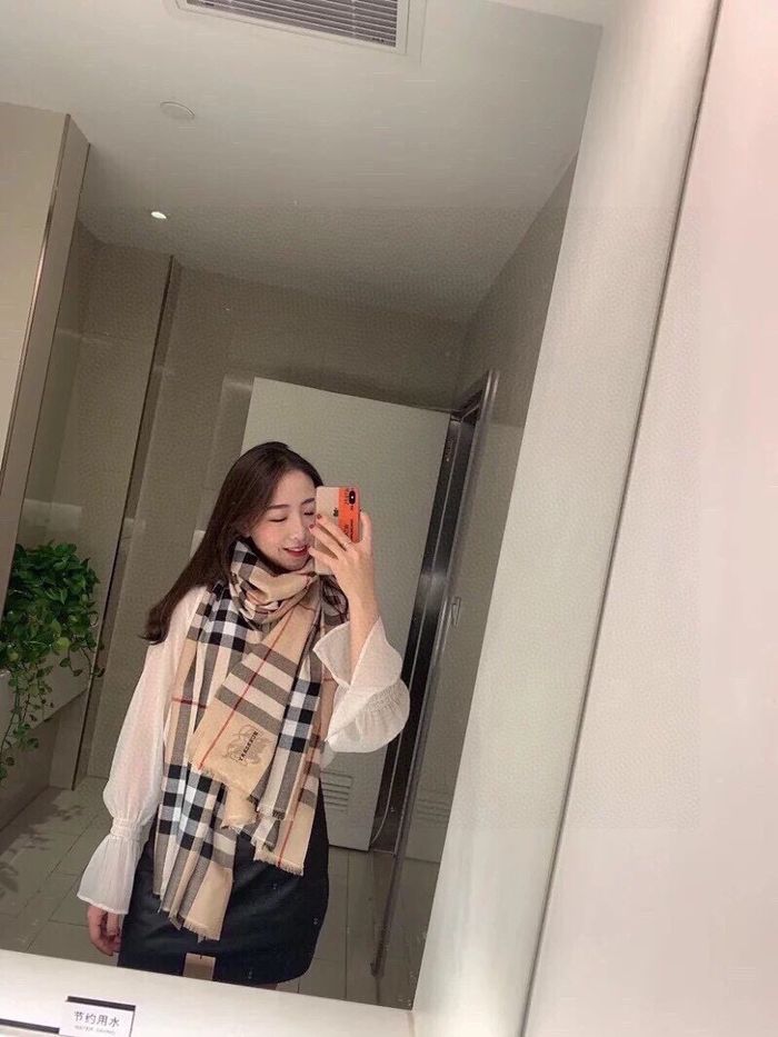 Burberry Scarf BBC00050