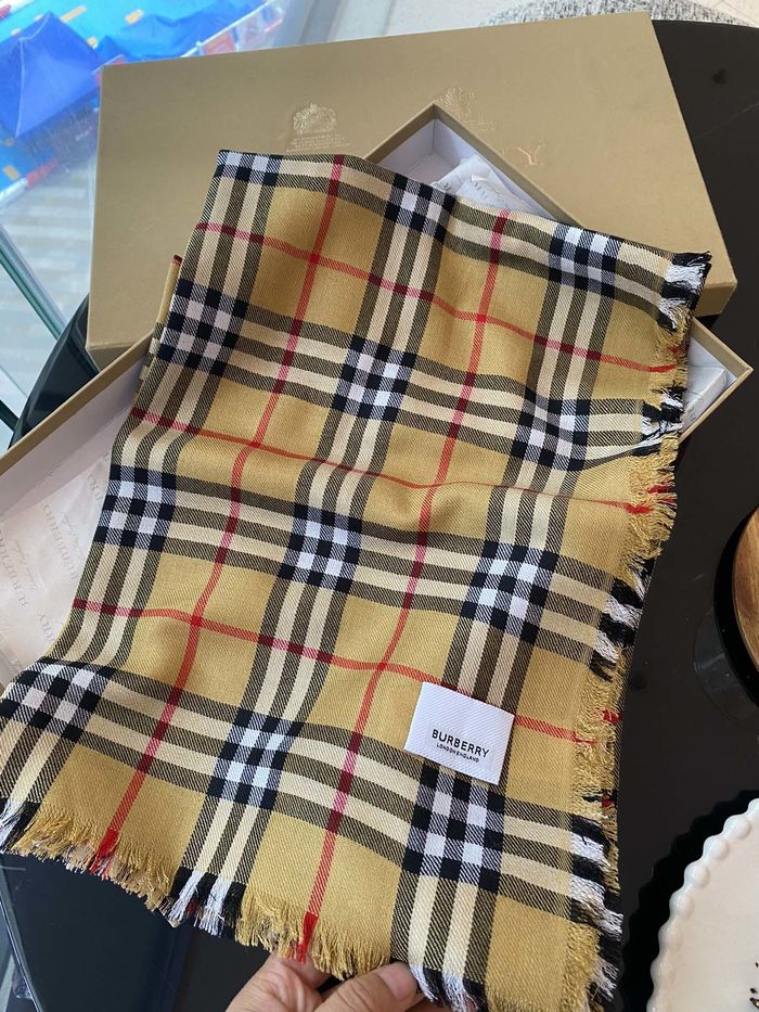 Burberry Scarf BBC00084