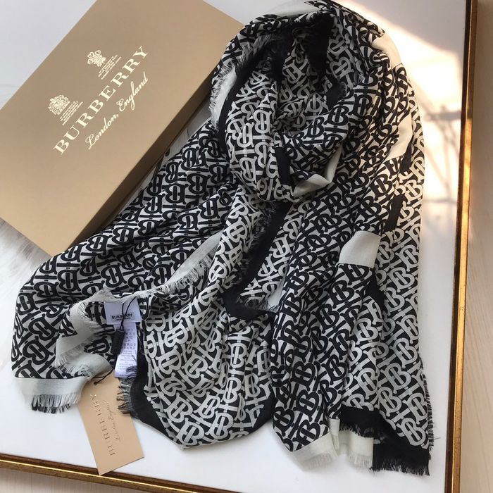 Burberry Scarf BBC00089