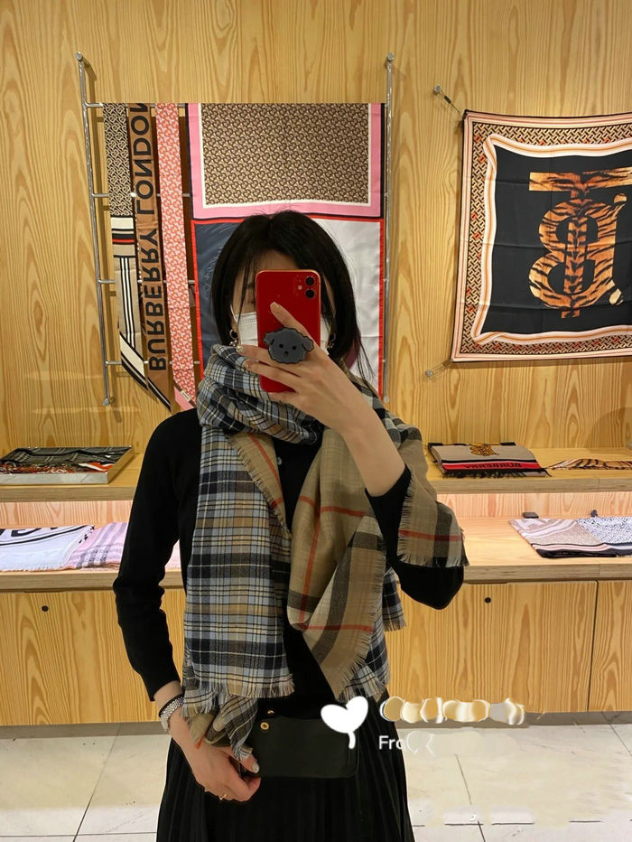 Burberry Scarf BBC00101