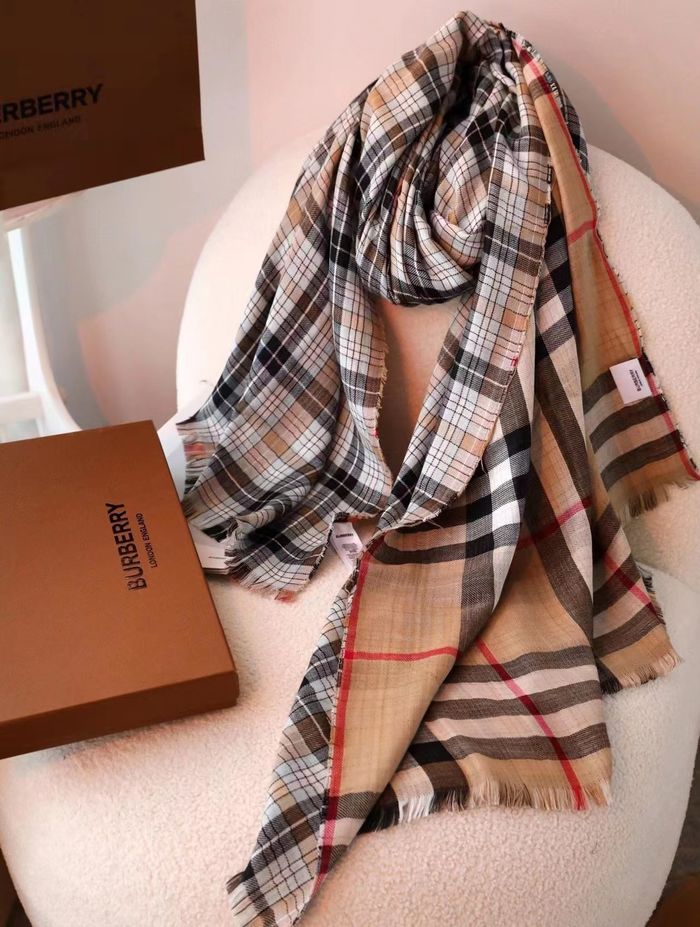 Burberry Scarf BBC00101