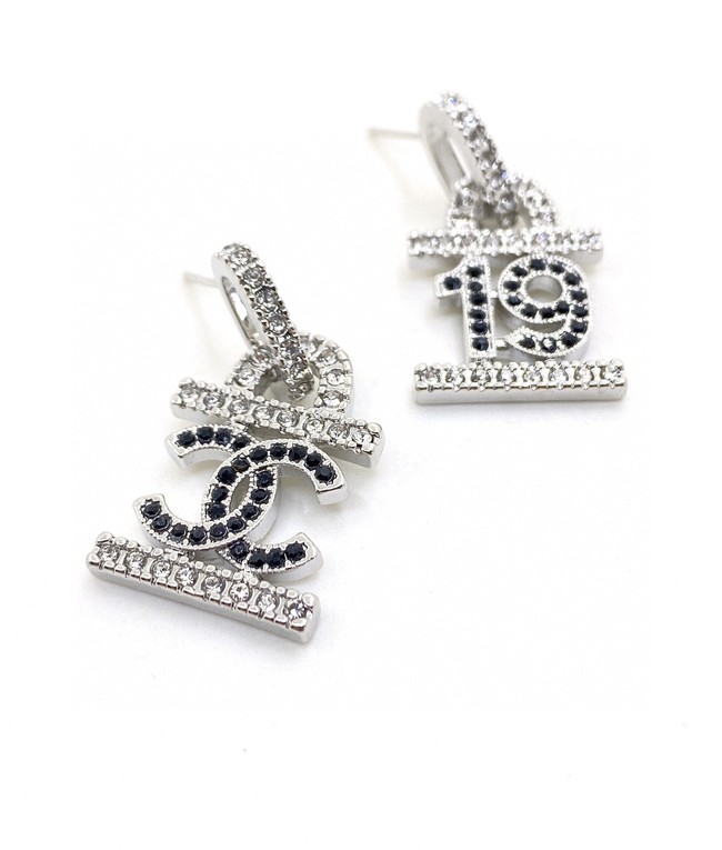 Chanel Earrings CE9330