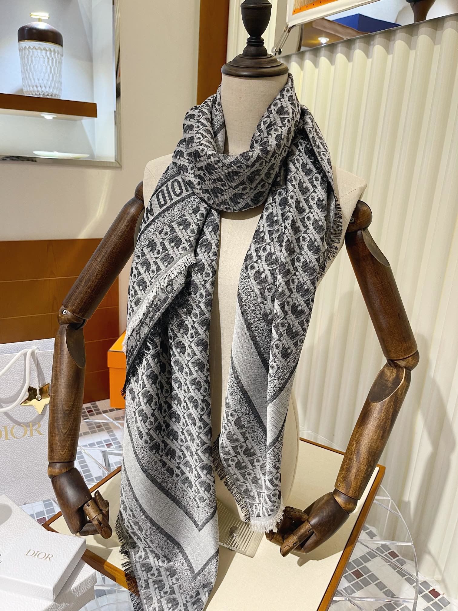 Dior Scarf DIC00124