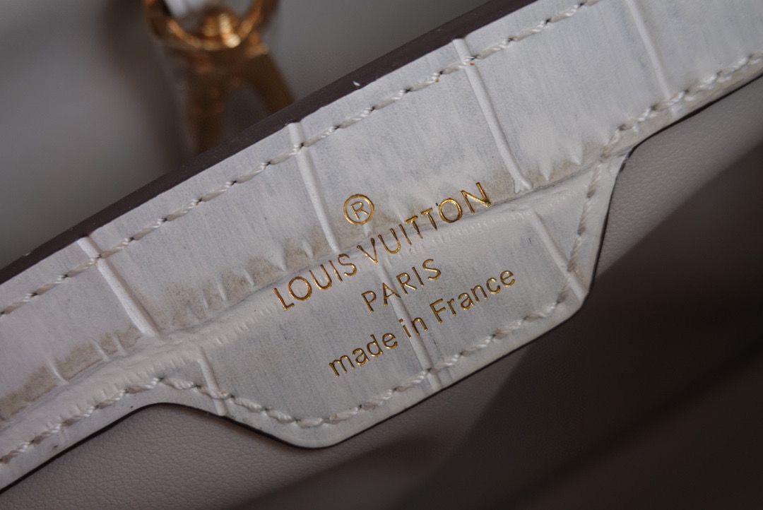 Louis Vuitton crocodile skin CAPUCINES BB M48865 White&Gray