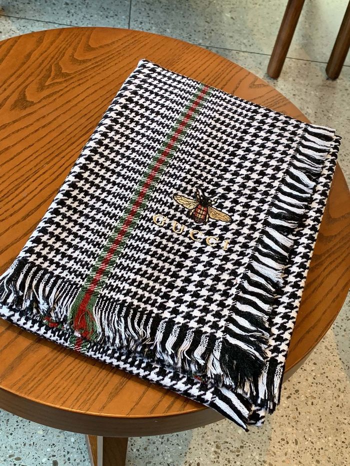 Gucci Scarf GUC00040