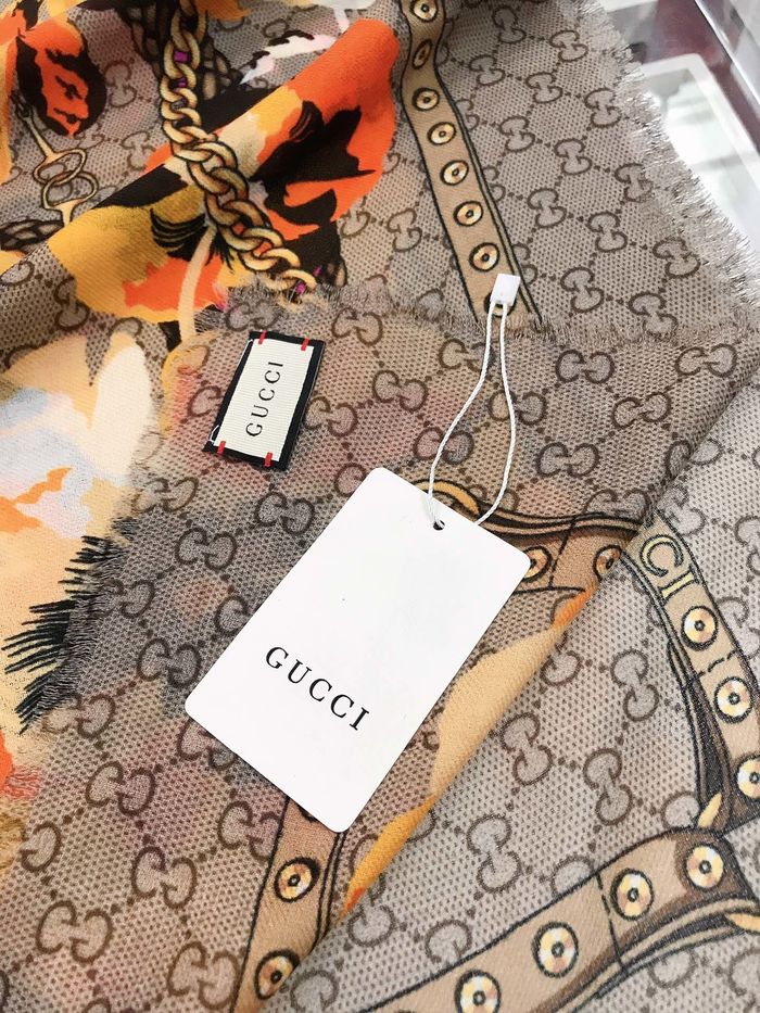 Gucci Scarf GUC00232